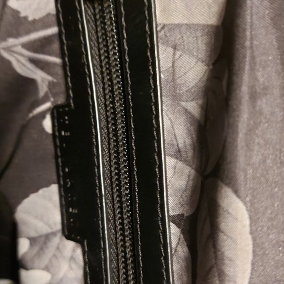 TED BAKER - Picture 7 of 8